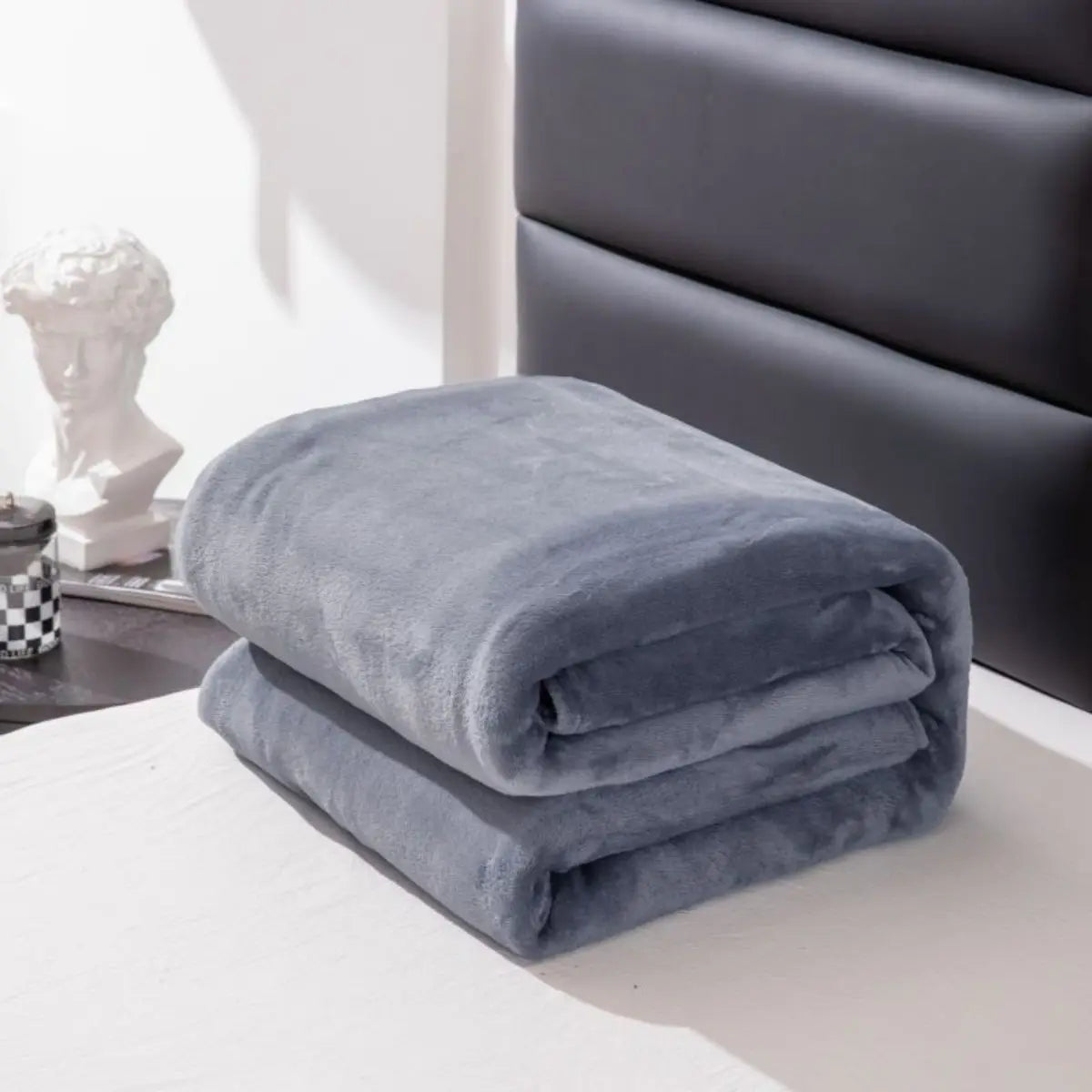 Blanket solid color with thickened fleece, machine washable